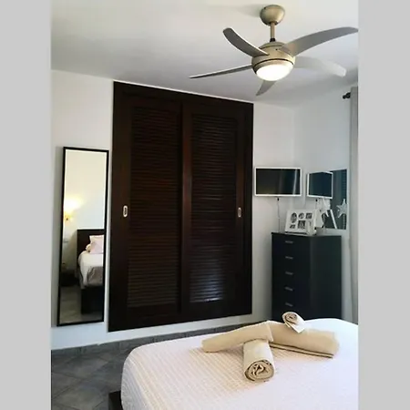 Magnifica Carla פלאיה בלנקה